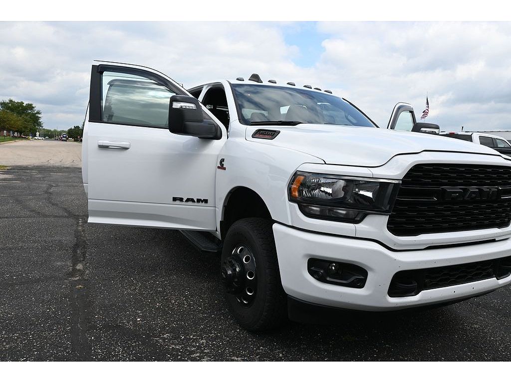 2024 Ram 3500 Big Horn DRW