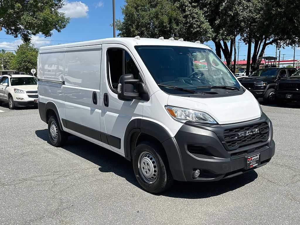 2025 RAM ProMaster 2500 Base 136 WB