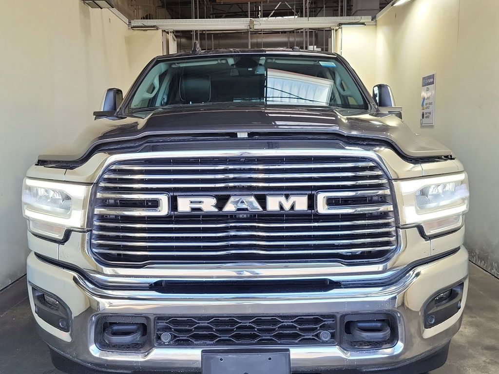 2023 RAM 2500 Laramie Crew Cab 4x4 6'4' Box