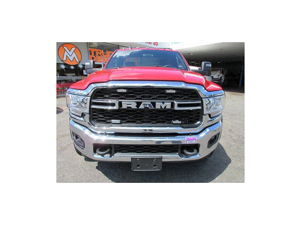 2024 Ram 5500 SLT