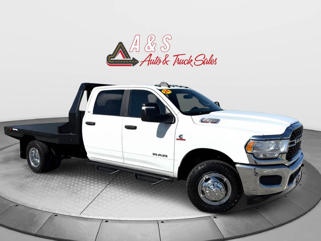2024 Ram 3500 SLT
