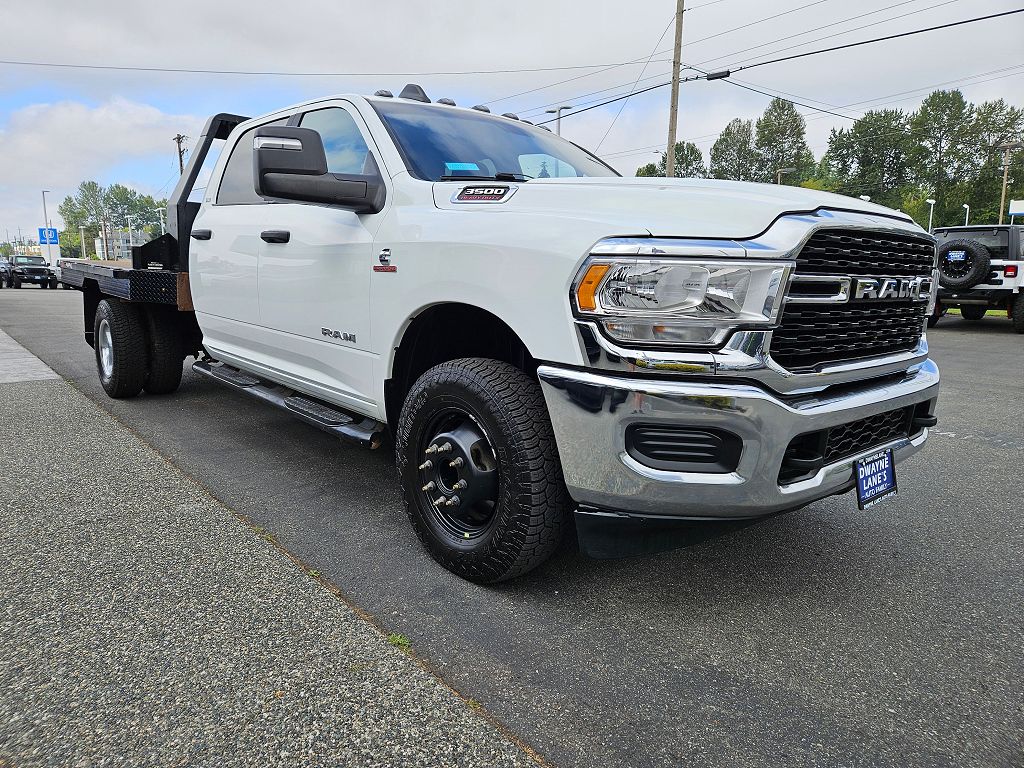 2024 Ram 3500 SLT