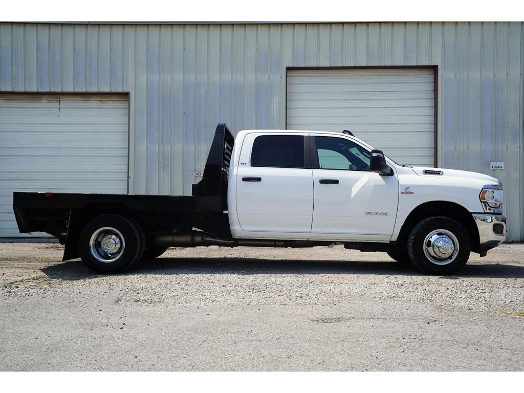 2024 Ram 3500 SLT