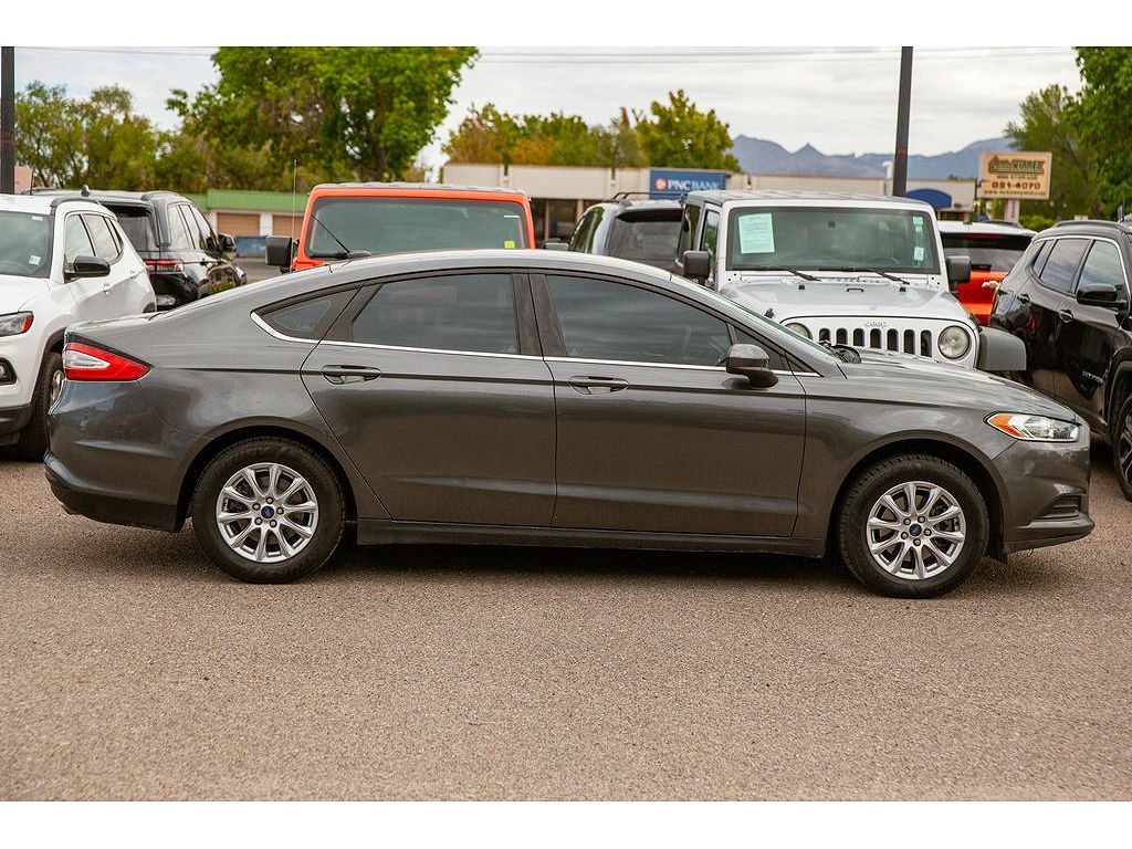 2016 Ford Fusion S
