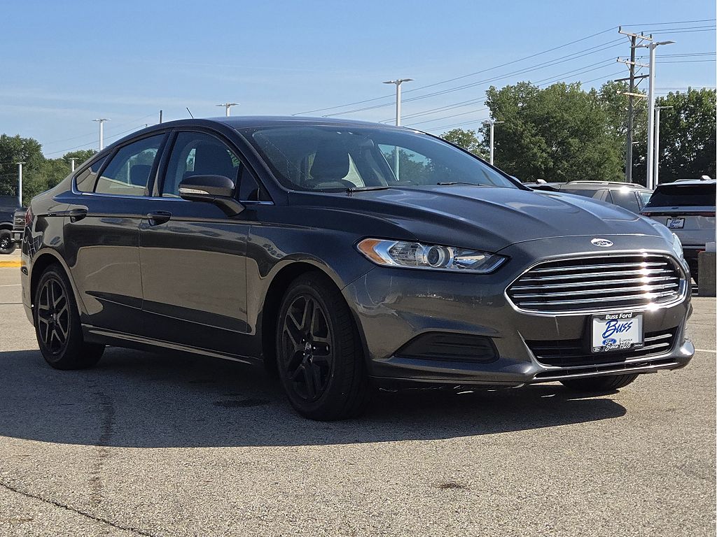 2016 Ford Fusion SE