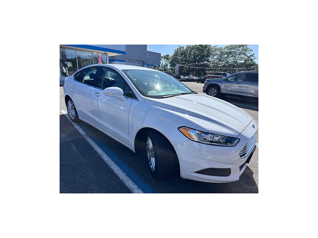 2016 Ford Fusion SE