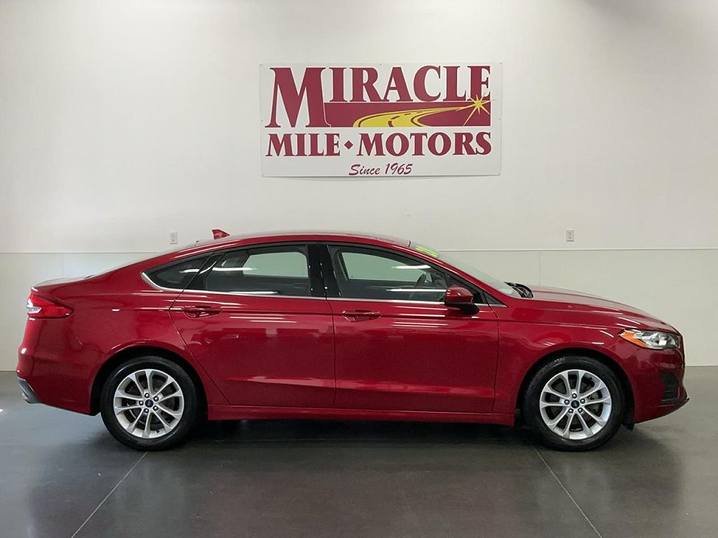 2020 Ford Fusion SE