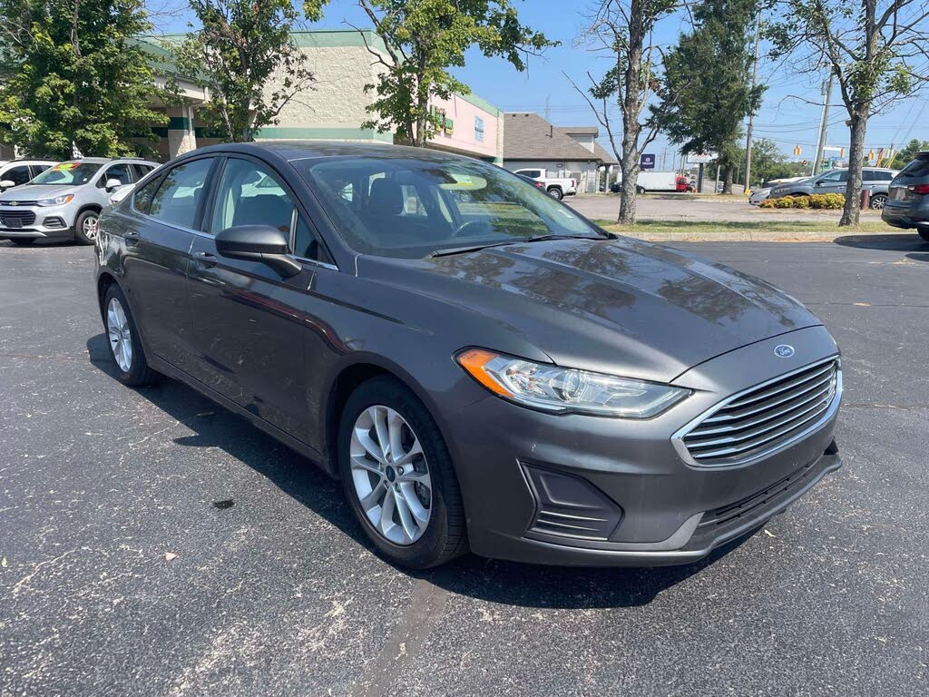 2020 Ford Fusion SE