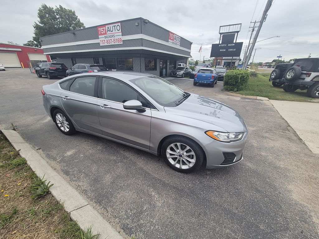 2020 Ford Fusion SE