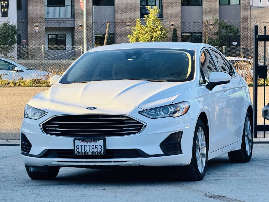 2020 Ford Fusion SE