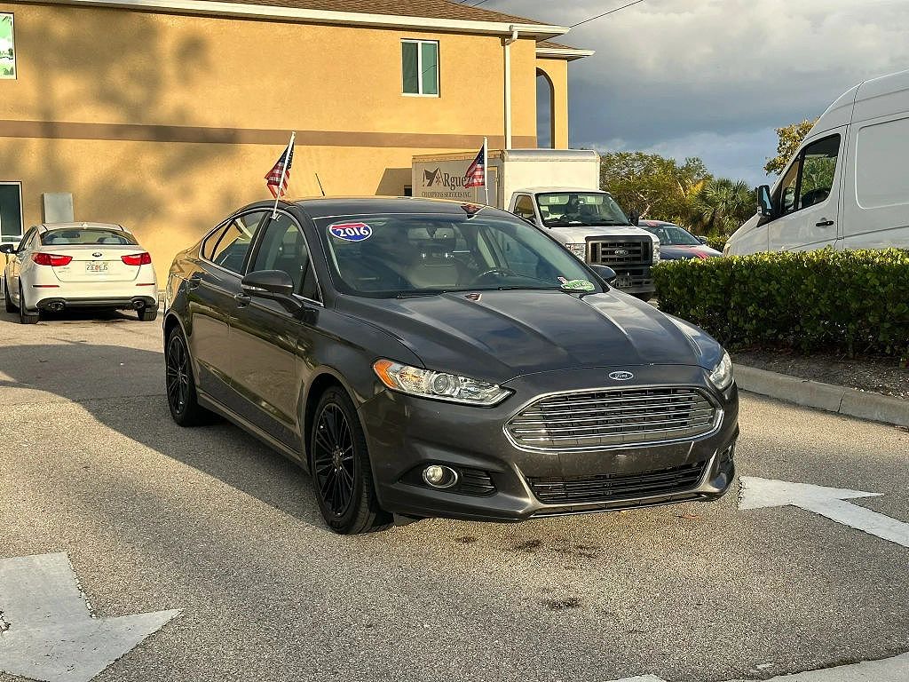 2016 Ford Fusion SE