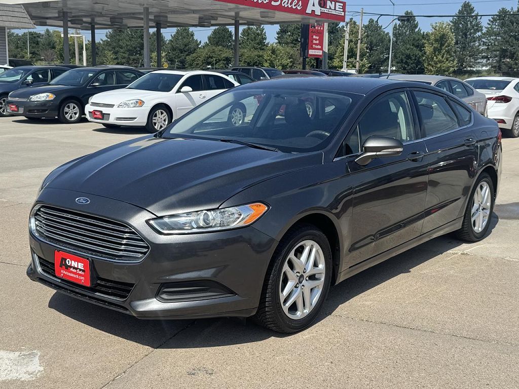 2016 Ford Fusion SE
