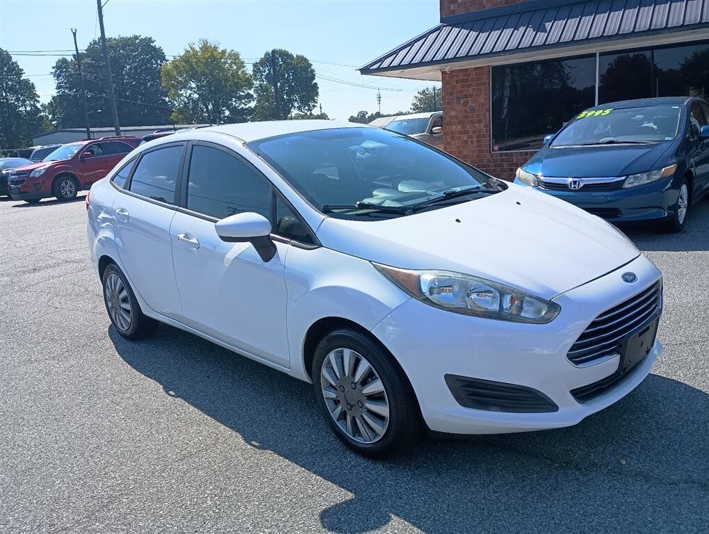 2015 Ford Fiesta S