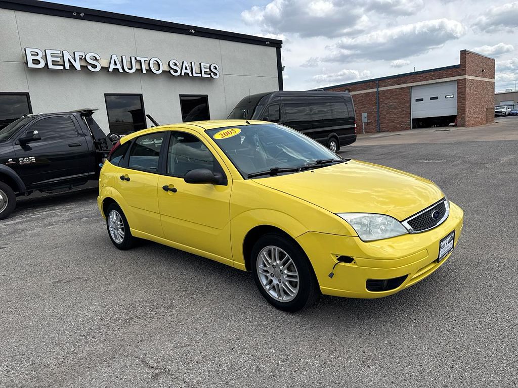2005 Ford Focus ZX5 SE