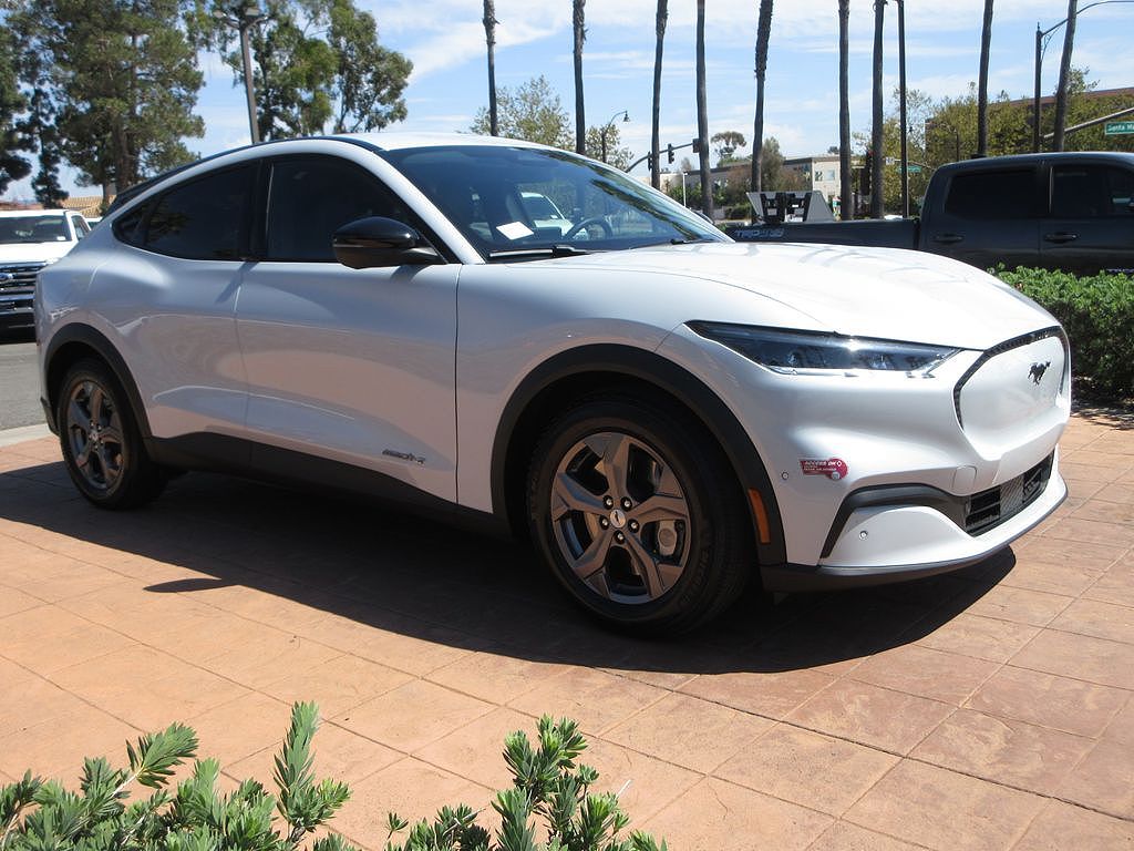 2023 Ford Mustang Mach-E photo 1