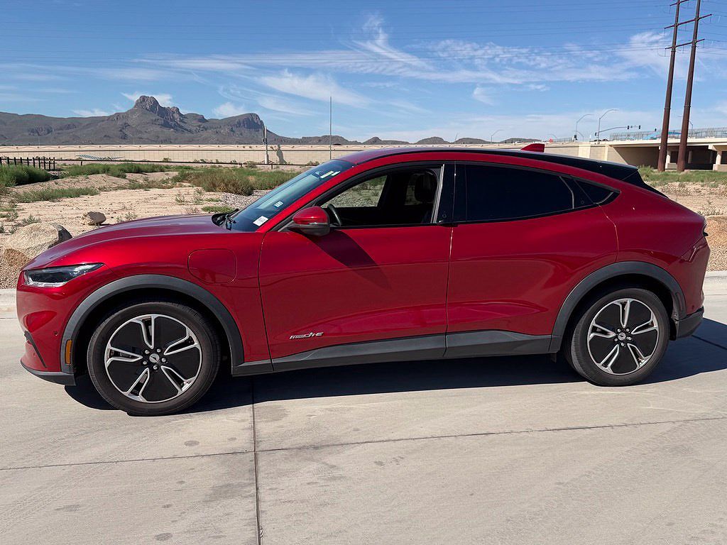 2022 Ford Mustang Mach-E Select