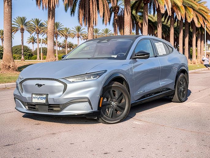 2022 Ford Mustang Mach-E photo 3