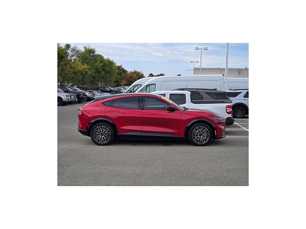 2024 Ford Mustang Mach-E photo 1