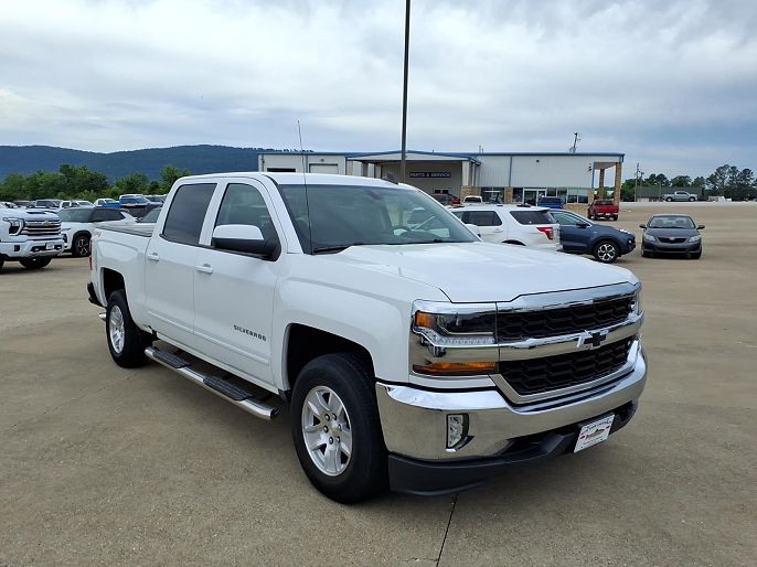 2018 LT in Summit White, 13,776 miles for sale in Mountain View, AR