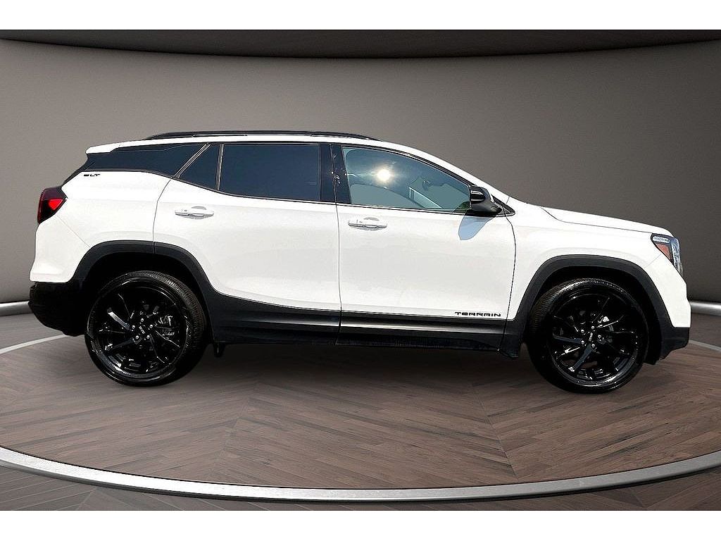 2023 GMC Terrain SLT