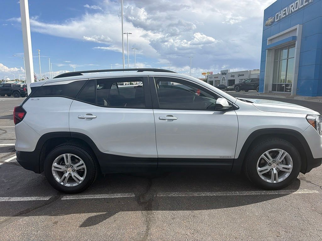 2022 GMC Terrain SLE
