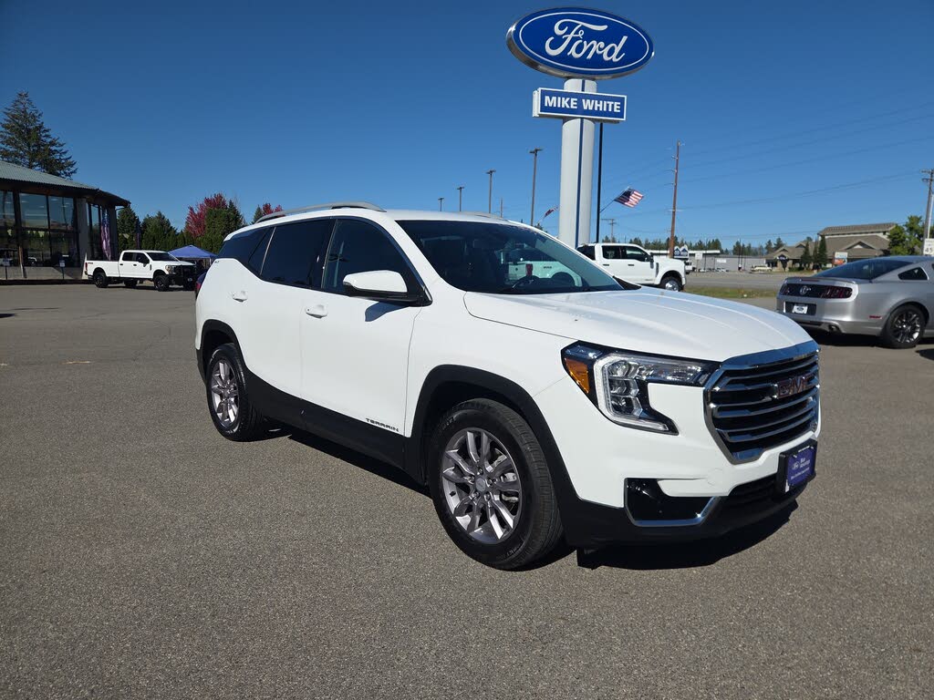2024 GMC Terrain SLT