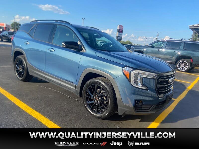 PRE-OWNED 2024 GMC TERRAIN SLT photo 1