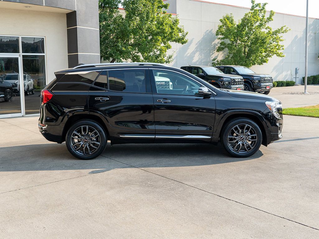 2023 GMC Terrain Denali