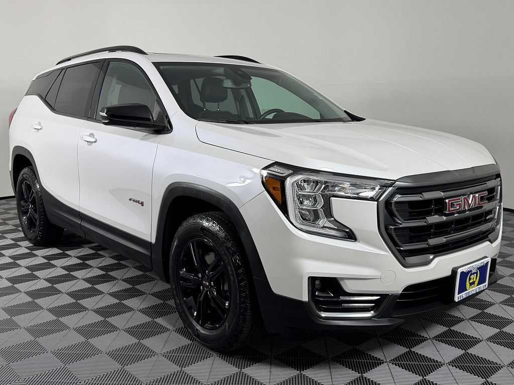 2023 GMC Terrain AT4