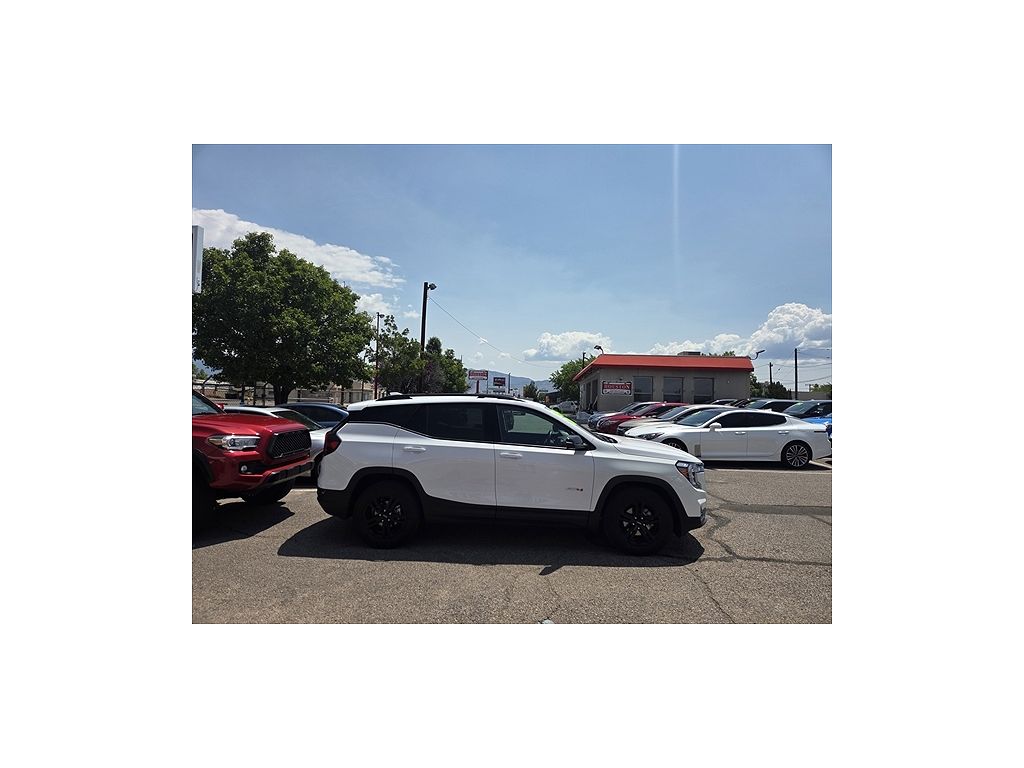 2024 GMC Terrain AT4