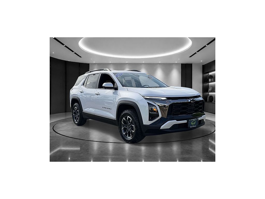 2025 ACTIV in Iridescent Pearl Tricoat, 10,080 miles for sale in Bay Shore, NY