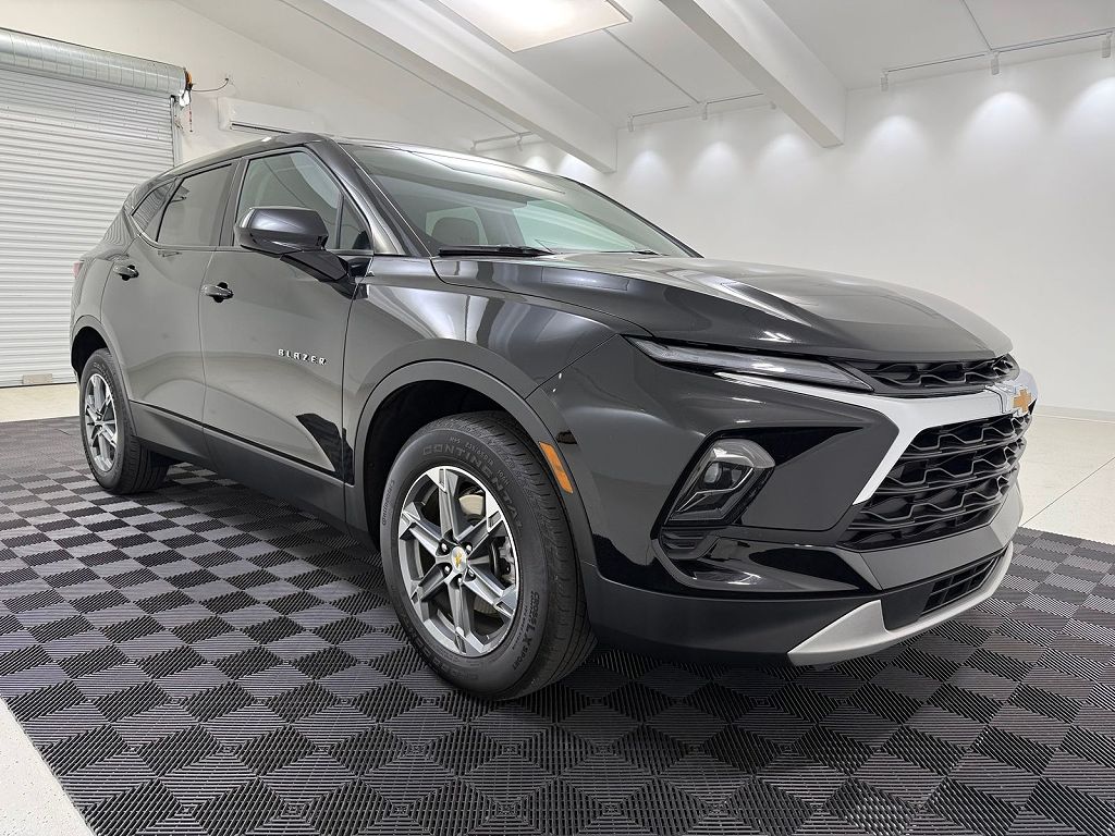 2025 Chevrolet Blazer 2LT