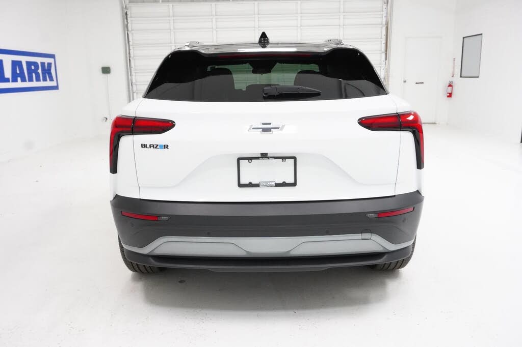 Chevrolet Blazer EV LT 2026 — миниатюра 6