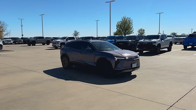 Chevrolet Blazer EV LT 2026 — миниатюра 2