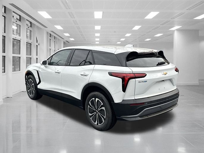 Chevrolet Blazer EV LT 2026 — миниатюра 7