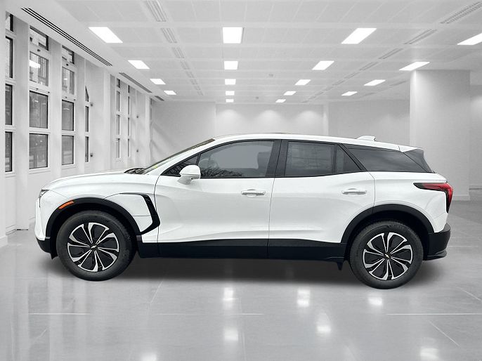 Chevrolet Blazer EV LT 2026 — миниатюра 8