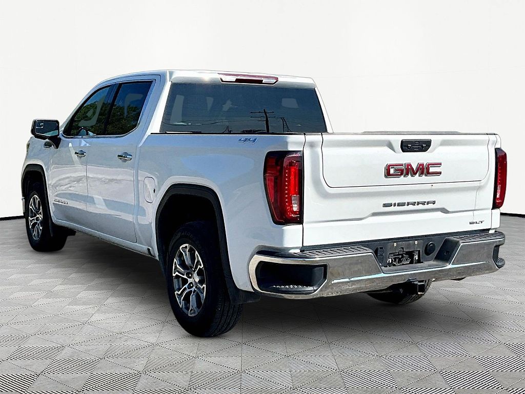 2025 GMC Sierra 1500 4WD Crew Cab 147 SLT