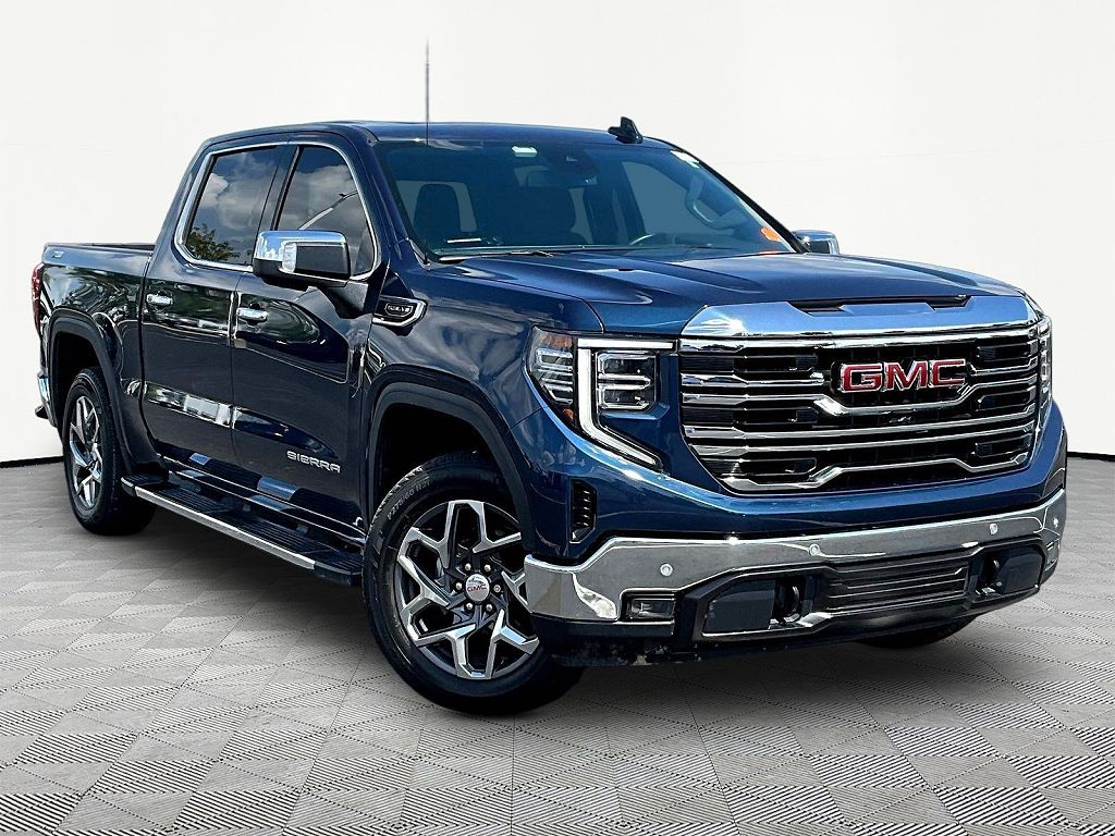 2022 GMC Sierra 1500 4WD Crew Cab 147 SLT