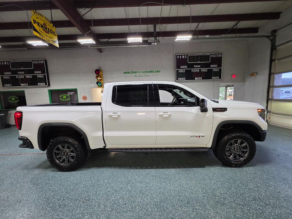 2024 GMC Sierra 1500 4WD Crew Cab 147" AT4X