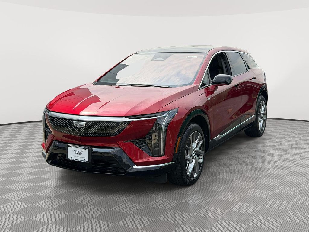 2025 Cadillac Optiq Luxury 1