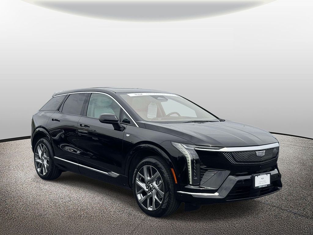 2025 Cadillac Optiq Luxury 1