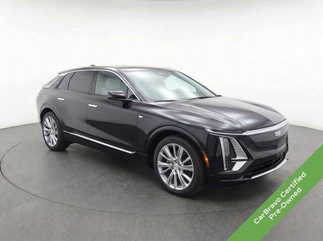 2025 Cadillac OPTIQ Luxury 1