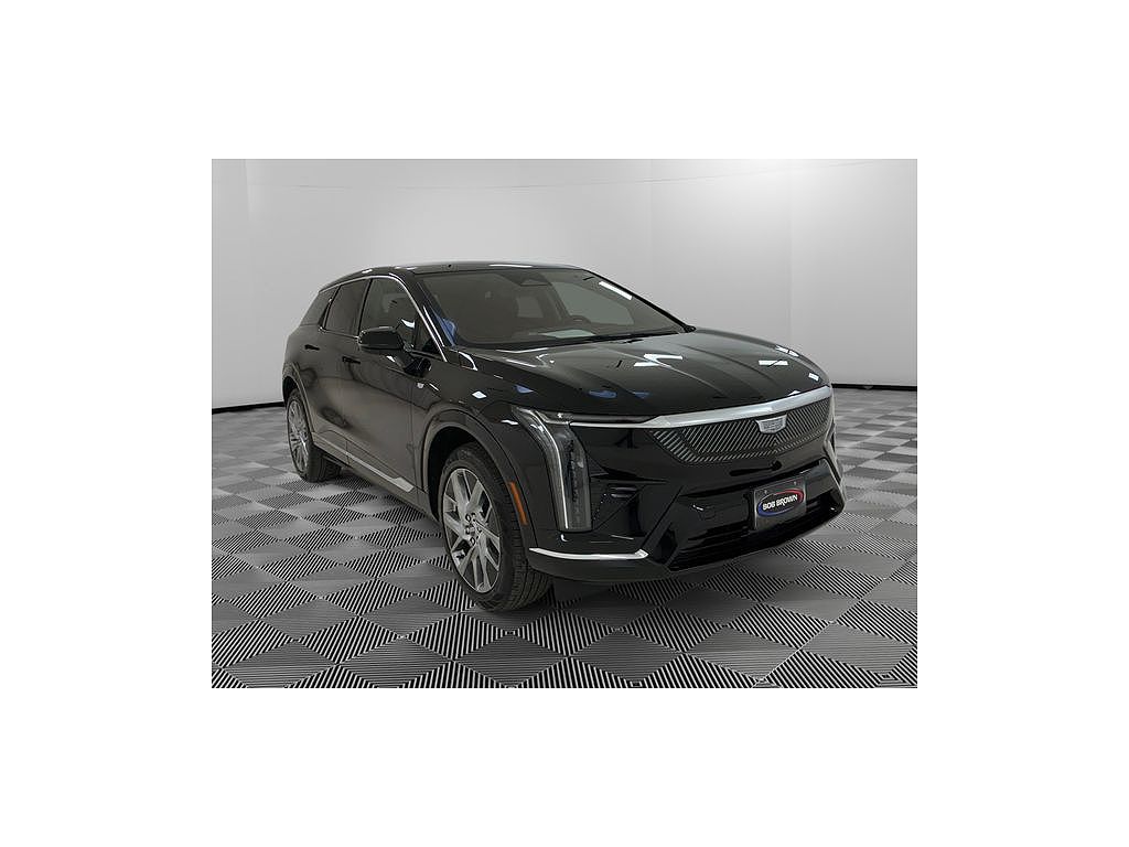 2025 Cadillac Optiq Luxury 2