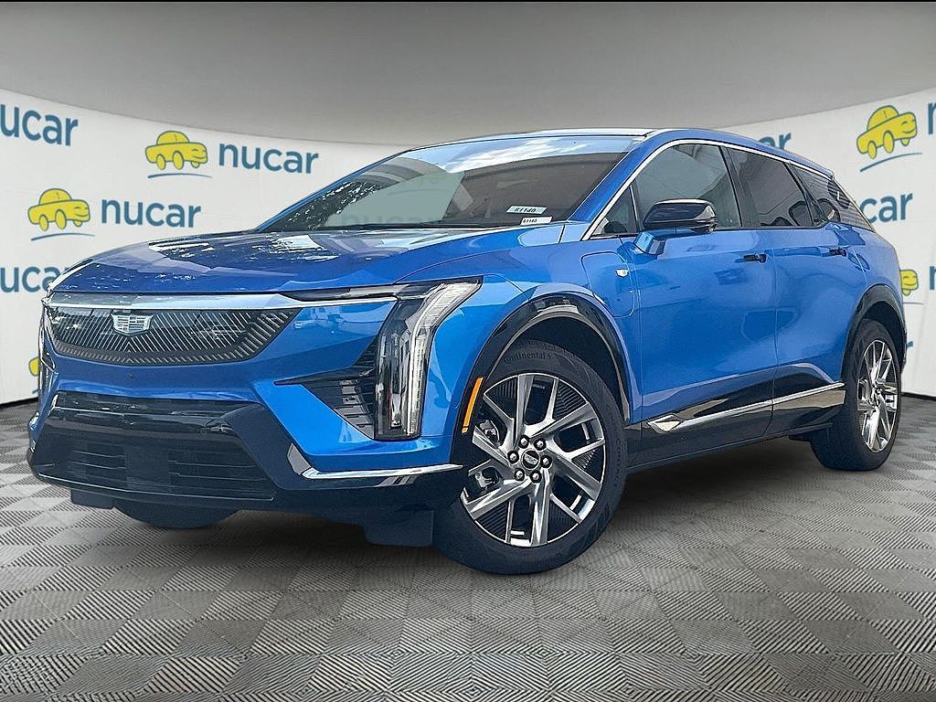 2025 Cadillac Optiq Luxury 2