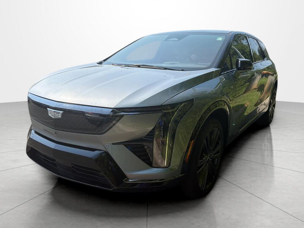 2025 Cadillac OPTIQ Sport 2