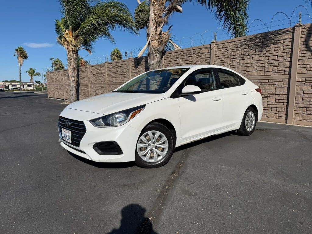 2020 Hyundai Accent SE