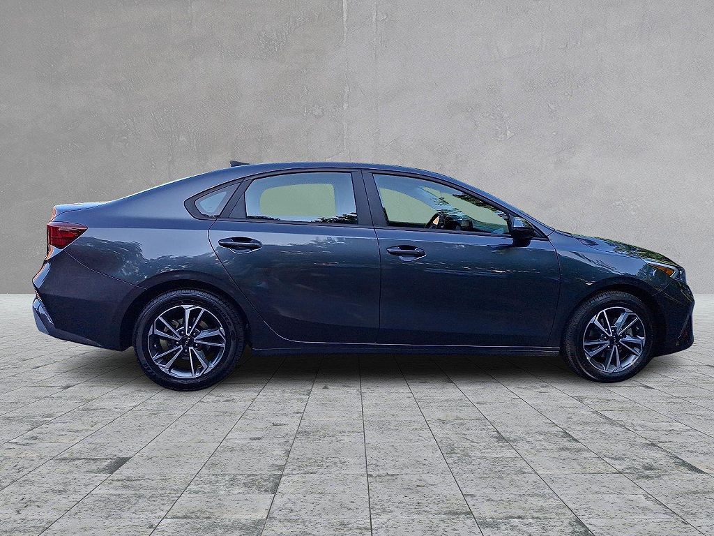 2023 Kia Forte LX