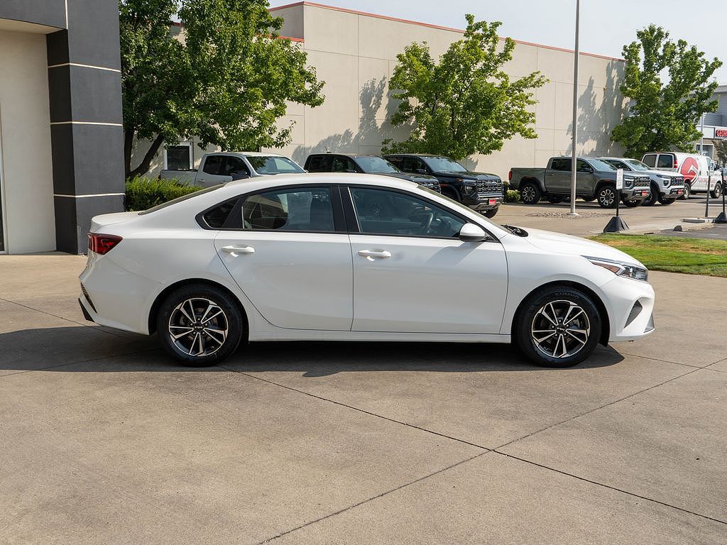 2023 Kia Forte LX