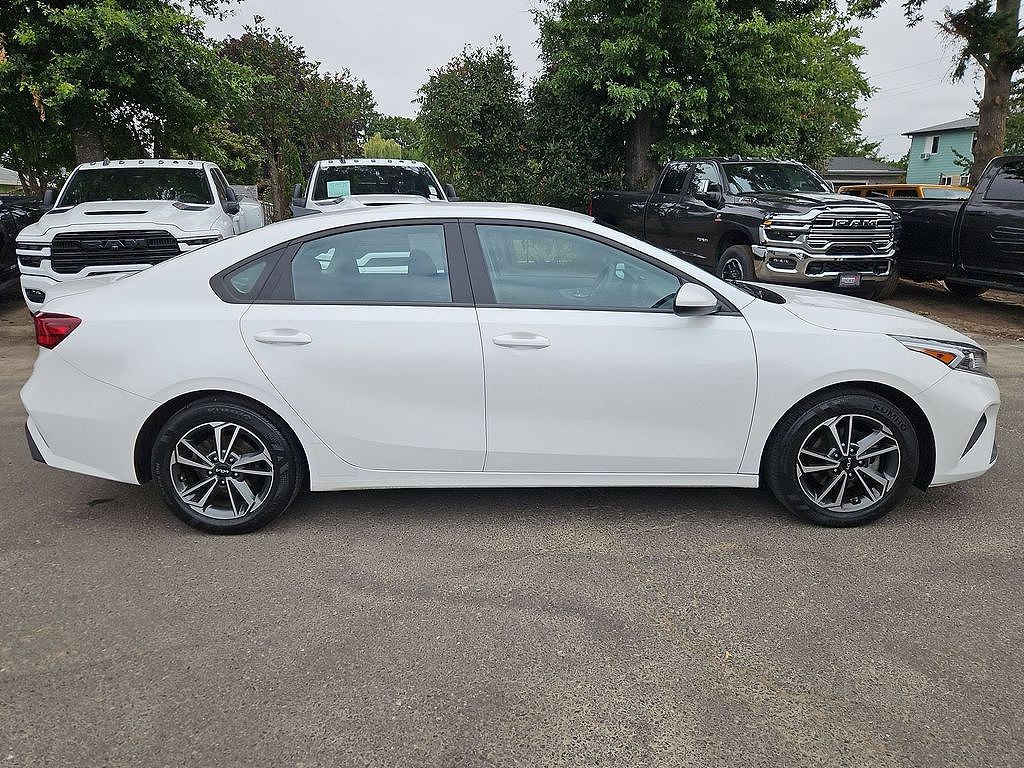 2023 Kia Forte LX