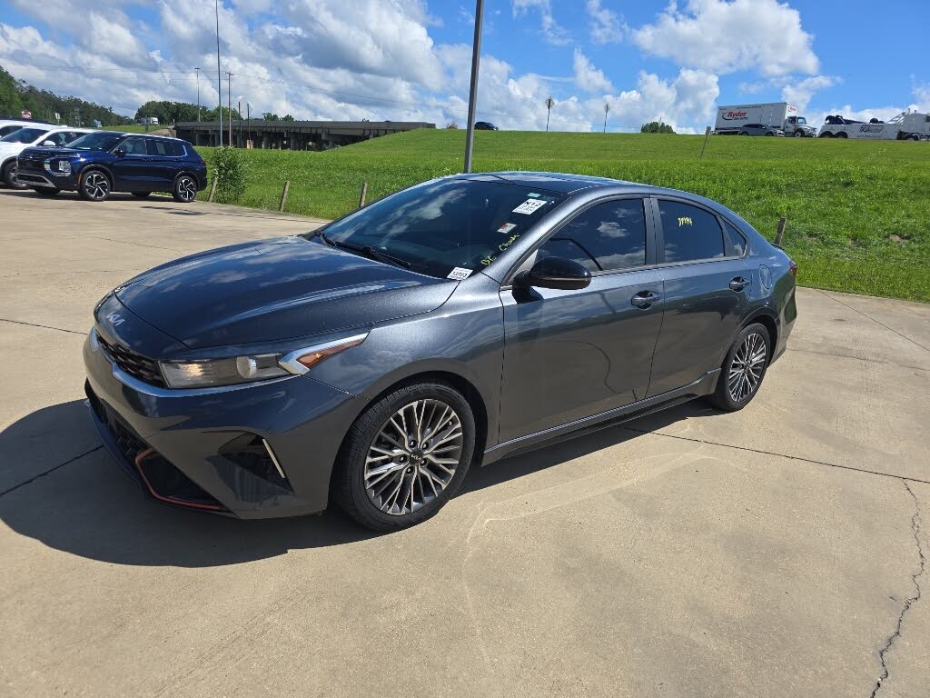 2022 Kia Forte GT-Line listing photo